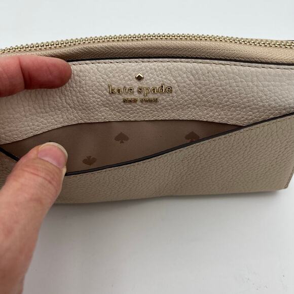 Kate Spade New York Women's Tan And Cream Billfold Leather Wallet - Picture 4 of 8